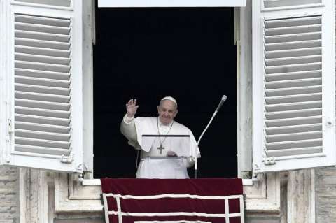 El papa oficiará oración dominical por video debido al coronavirus