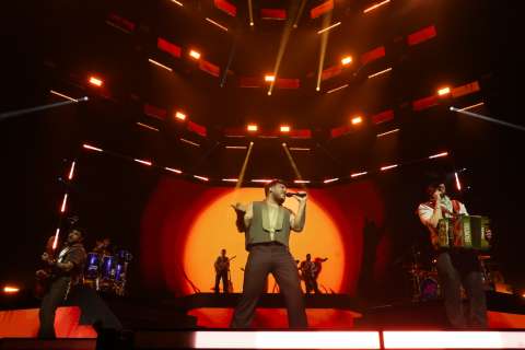 Grupo Frontera debutó en Colombia con un show marcado por el desamor y la conexión