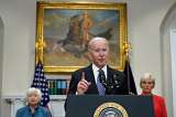 Biden amenaza con impuesto a petroleras si no ayudan a bajar precios al público