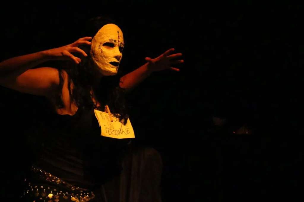 Escena de Fangal, obra de teatro que se presentó en el Teatro Estudio Alcaraván (Casa TEA)