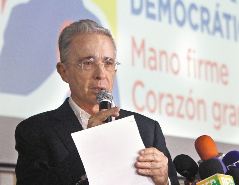 Conclusiones de Fiscalía en el caso Uribe “fueron acomodadas”: abogado de Cepeda