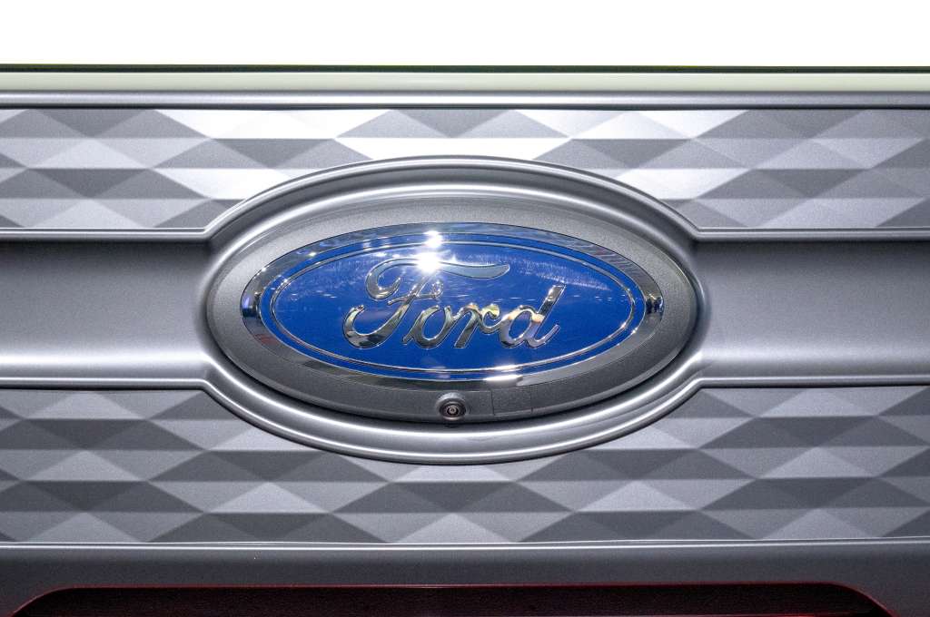 Dearborn (United States), 26/04/2022.- The front grill of a Ford F-150 Lightning pickup after the Ford F-150 Lightning pickup launch at the Rouge Electric Vehicle Center in Dearborn, Michigan, USA, 26 April 2022. (Estados Unidos) EFE/EPA/NIC ANTAYA