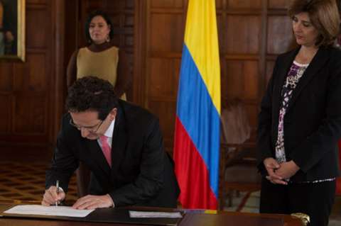 Colombia descarta regreso de su embajador en Venezuela