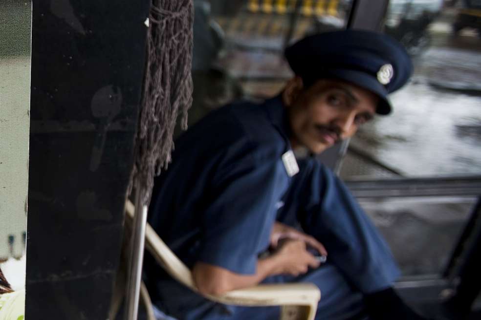 Empresas privadas de vigilancia se niegan a permitir el ingreso de capital extranjero en el sector. / Bloomberg News