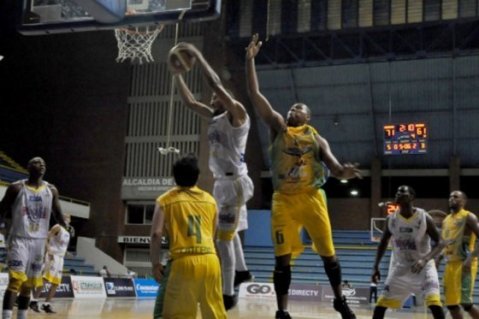 Búcaros perdió oportunidad de liderar la Liga de Baloncesto