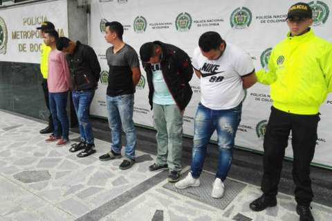Sujetos se hacían pasar por empleados o clientes para robar establecimientos en Bogotá