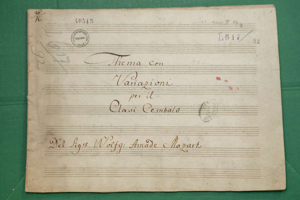 VIENA, 09/09/2024.- La pieza para piano 'Mailänder Variationen' ('Variaciones de Milán'), hasta ahora sin autoría atribuida, parece ser de Wolfgang Amadeus Mozart, según un análisis realizado por un experto alemán, confirmó este lunes el Archivo Provincial del estado federado austríaco de Estiria, que tiene el manuscrito original. EFE/Estado de Estiria/Robert Binder SOLO USO PERMITIDO PARA ILUSTRAR LA NOTICIA QUE APARECE EN EL PIE DE FOTO CRÉDITO OBLIGATORIO SÓLO USO EDITORIAL