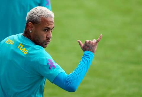 En las elecciones, los futbolistas brasileños prefieren jugar a la derecha