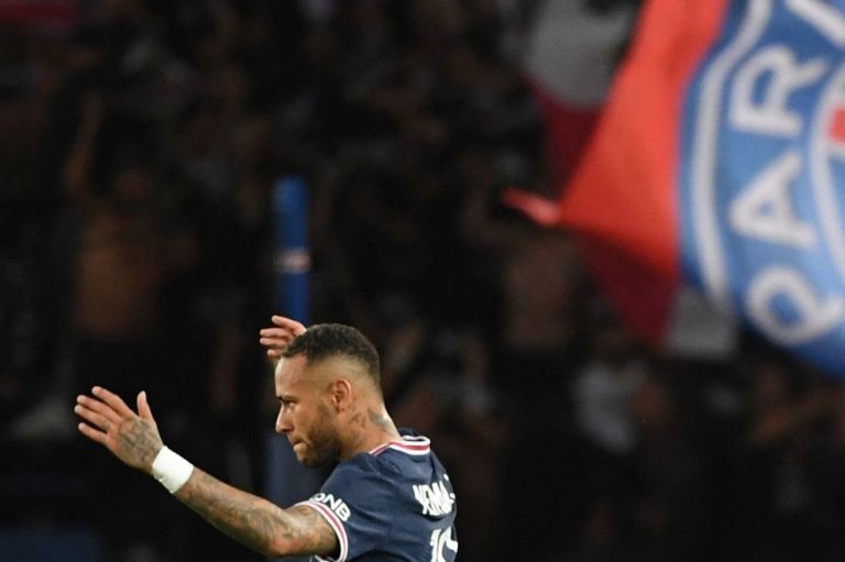 PSG ganó, pero hay preocupación por la lesión de Neymar