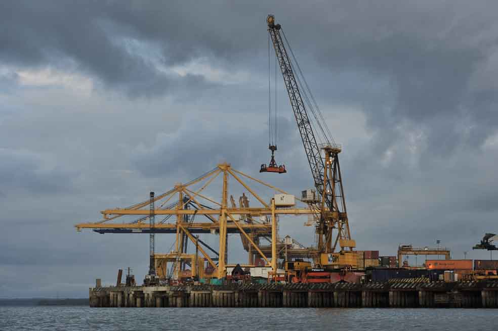 El puerto de Buenaventura moviliza cerca del 60% de la carga del país. Sin embargo, la ciudad no es “socialmente sostenible”. / Gabriel Aponte