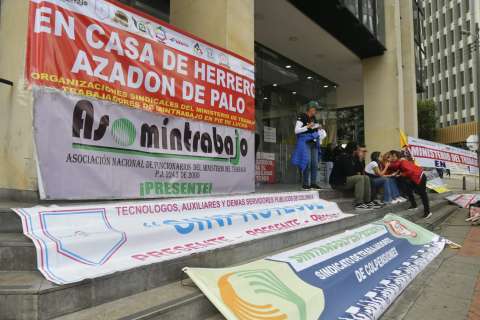 Mintrabajo aprobó bonificación para sus sindicatos