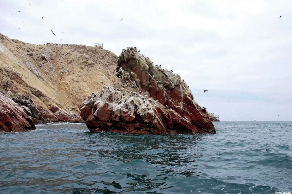 El Lago Titicaca es uno de los parajes más hermosos y visitados de Perú.