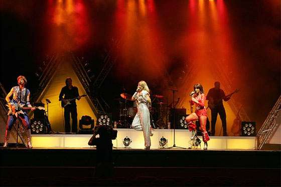 Los otros cuatro miembros de ABBA dejaron de tocar juntos en 1986.