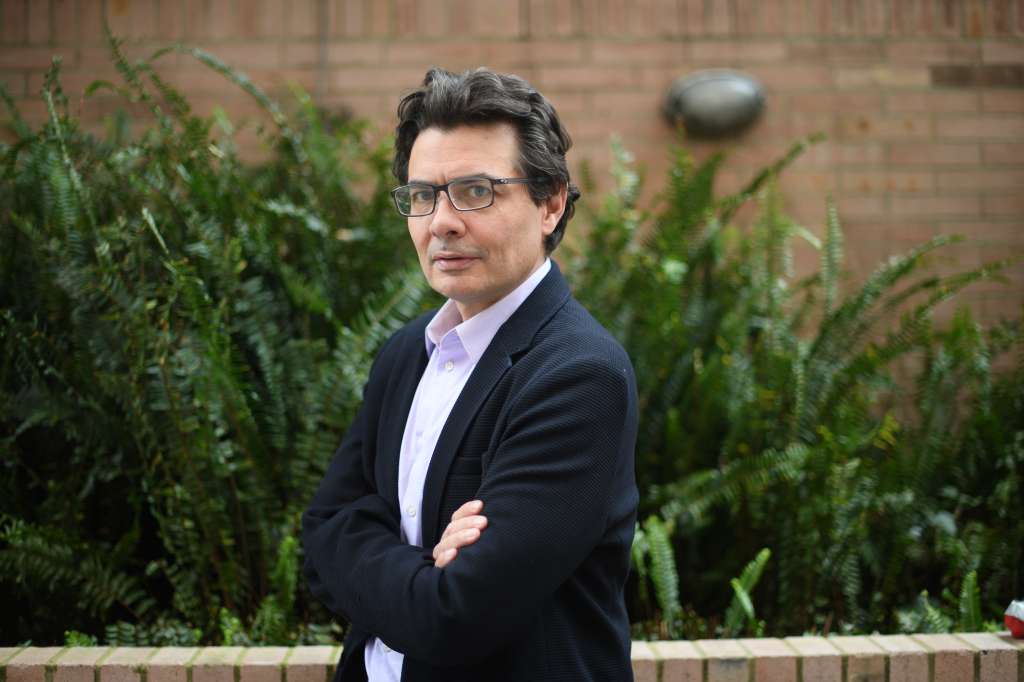 Economista y político colombiano en entrevista.
