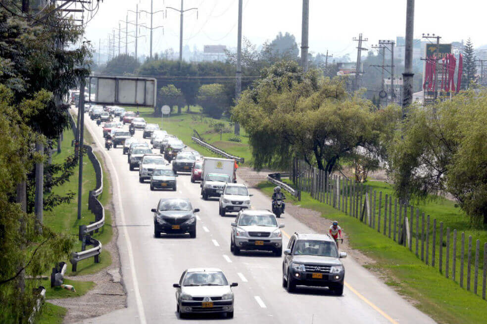 Se estima que más de 340 mil vehículos saldrán y cerca de 290 mil ingresaron a Bogotá en el puente festivo.