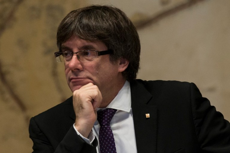 El hombre que aguanta el timón en la tormenta catalana