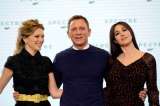 Piratas informáticos roban guión de la nueva película de James Bond