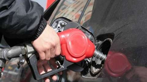 En 2022, el mundo subsidió más de $50.000 millones por minuto en combustibles fósiles