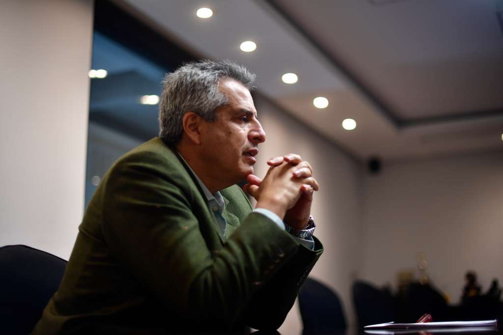 Ministro del Interior durante entrevista para El Espectador