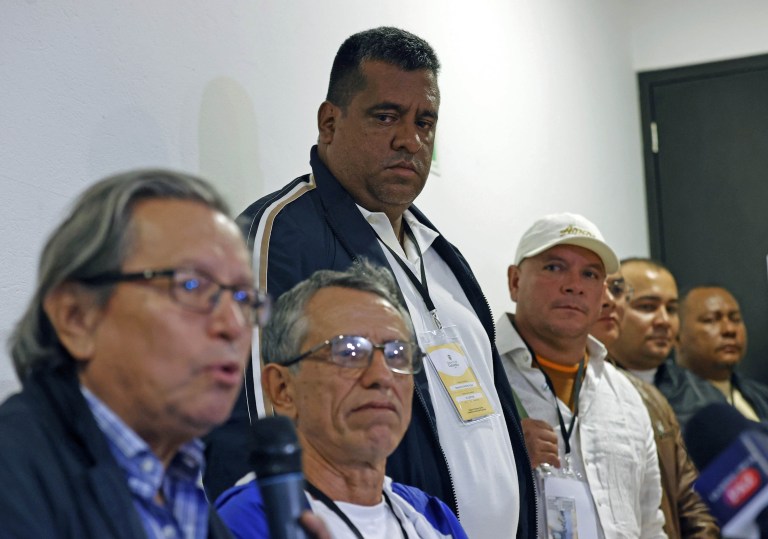 Gobierno y disidencia de Mendoza amplía a 30.000 hectáreas su plan de sustitución de coca