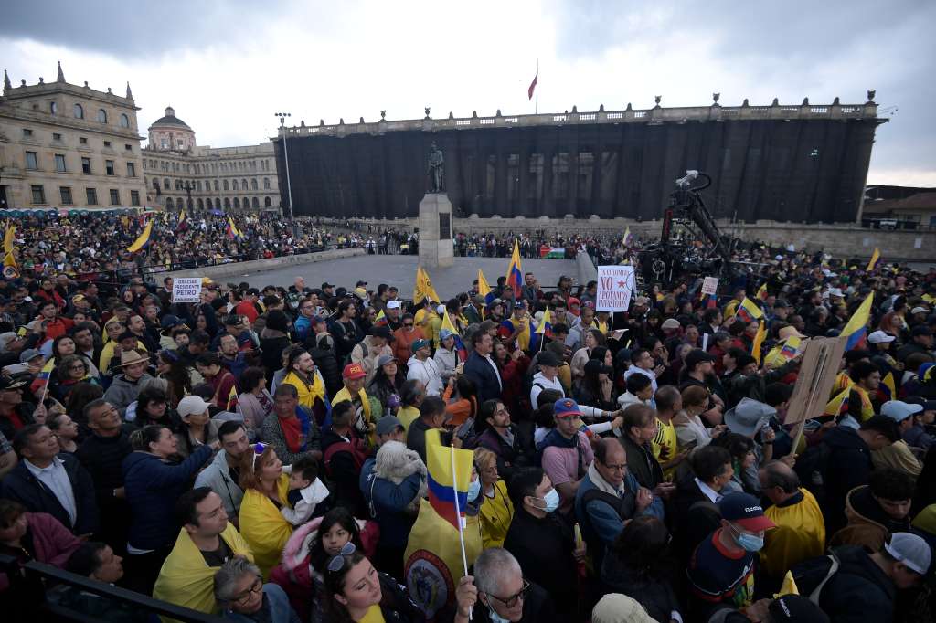 Presidente de Colombia,  lideró este 7 de enero, en Bogotá, una nueva concentración que convocó para rodear a su Gobierno en medio de las amenazas que lanzó en su contra el mandatario de Estados Unidos, Donald Trump.
