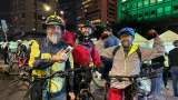 Ciclovía nocturna navideña en Bogotá avanza sin bloqueos