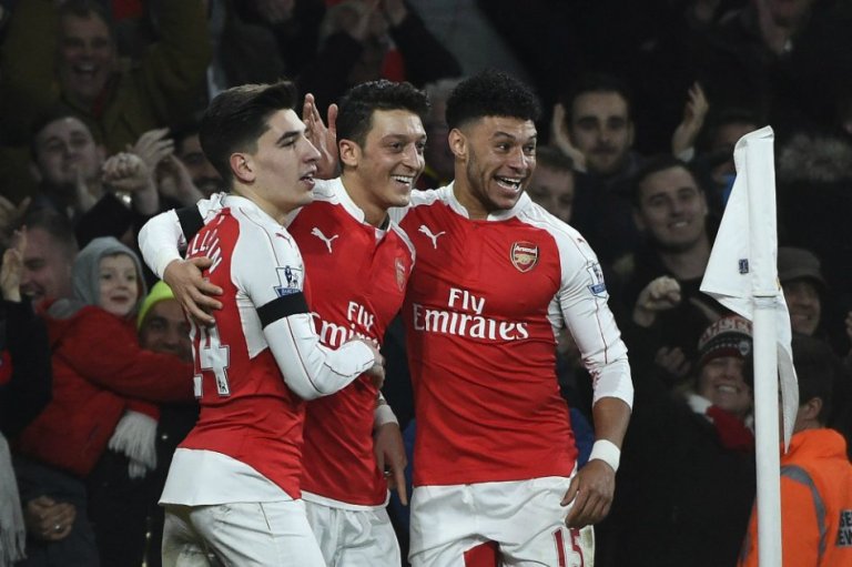 Arsenal busca iniciar el año manteniendo el liderato de la Premier