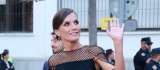 La reina Letizia se suma a la tendencia de moda con un vestido de flecos