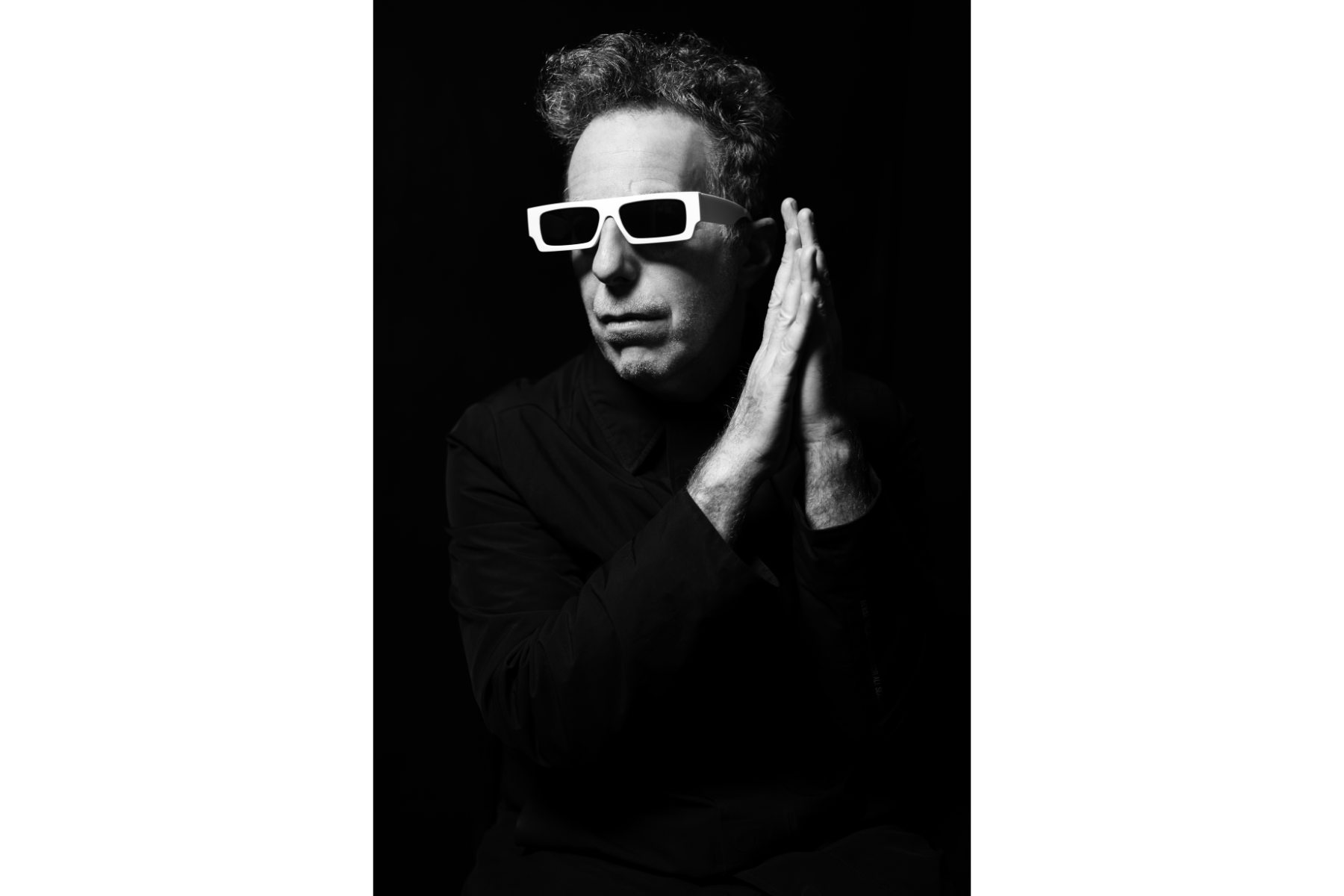 Didi Gutman define su estilo como “melting pop”: una mezcla en movimiento, una forma de entender la música como diálogo más que como género.