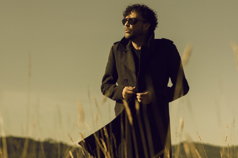 En “Cepeda en tablas, mil canciones que contar”, Andrés Cepeda comparte escenario con su banda y los actores Yury Vargas y John Alex Toro. La invitada especial será Majida Issa.