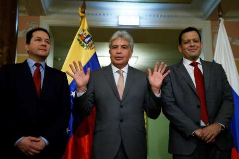Rusia da un respiro a Venezuela, estrangulada por la deuda