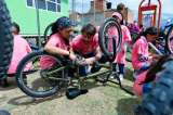 Niñas de Soacha pedalean por un municipio más seguro