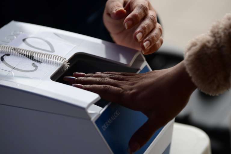 El mecanismo se planteó con el fin de brindarles beneficios a la población migrante, pero también para tener un control sobre esta y así darles un parte de tranquilidad a los colombianos.