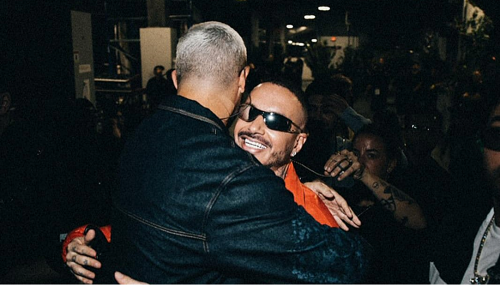 J Balvin dijo "presente" en la fiesta de Carlos Alcaraz en Nueva York.