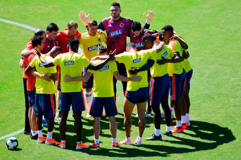 El equipo nacional hace un llamado a la solidaridad para superar la crisis por el COVID-19. / AFP