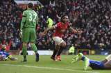 Estoy contento de que haya marcado Falcao: Louis van Gaal