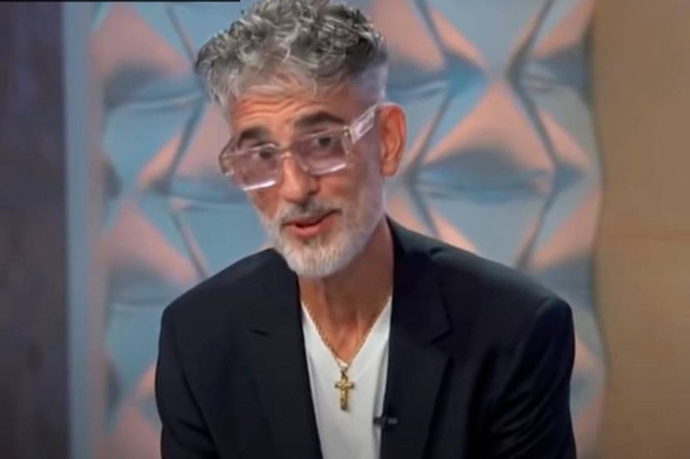 Hace pocos días, Miguel Varoni pasó por el quirófano. En sus redes sociales hizo la comparación del antes y el después. ¿Qué tal quedó?