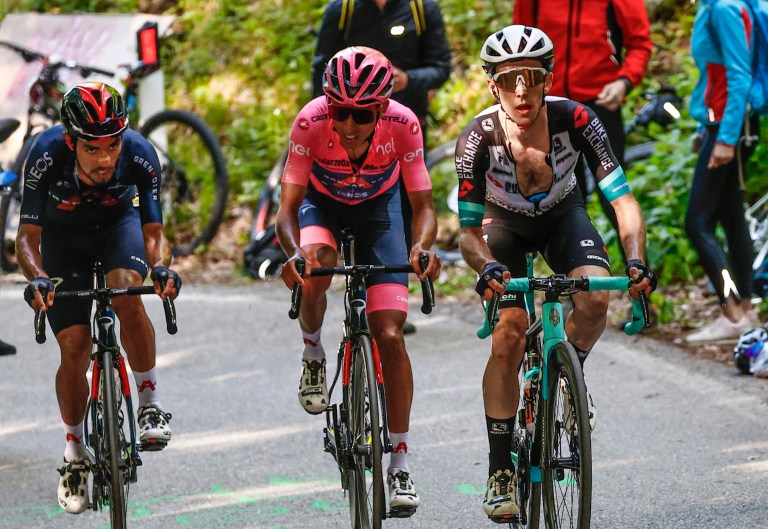 Por fin hubo calma en el Giro 2021: Egan Bernal sigue liderando y Alberto Bettiol ganó la etapa 18