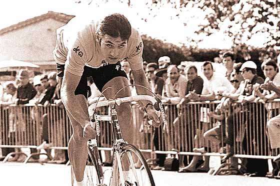 Eddy Merckx tiene el récord de mayor número de etapas ganadas (34).