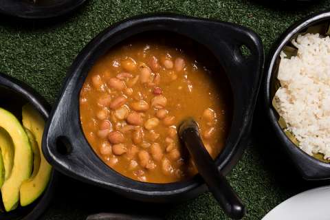 Fríjoles de la abuela, una receta casera llena de sabor para disfrutar en familia