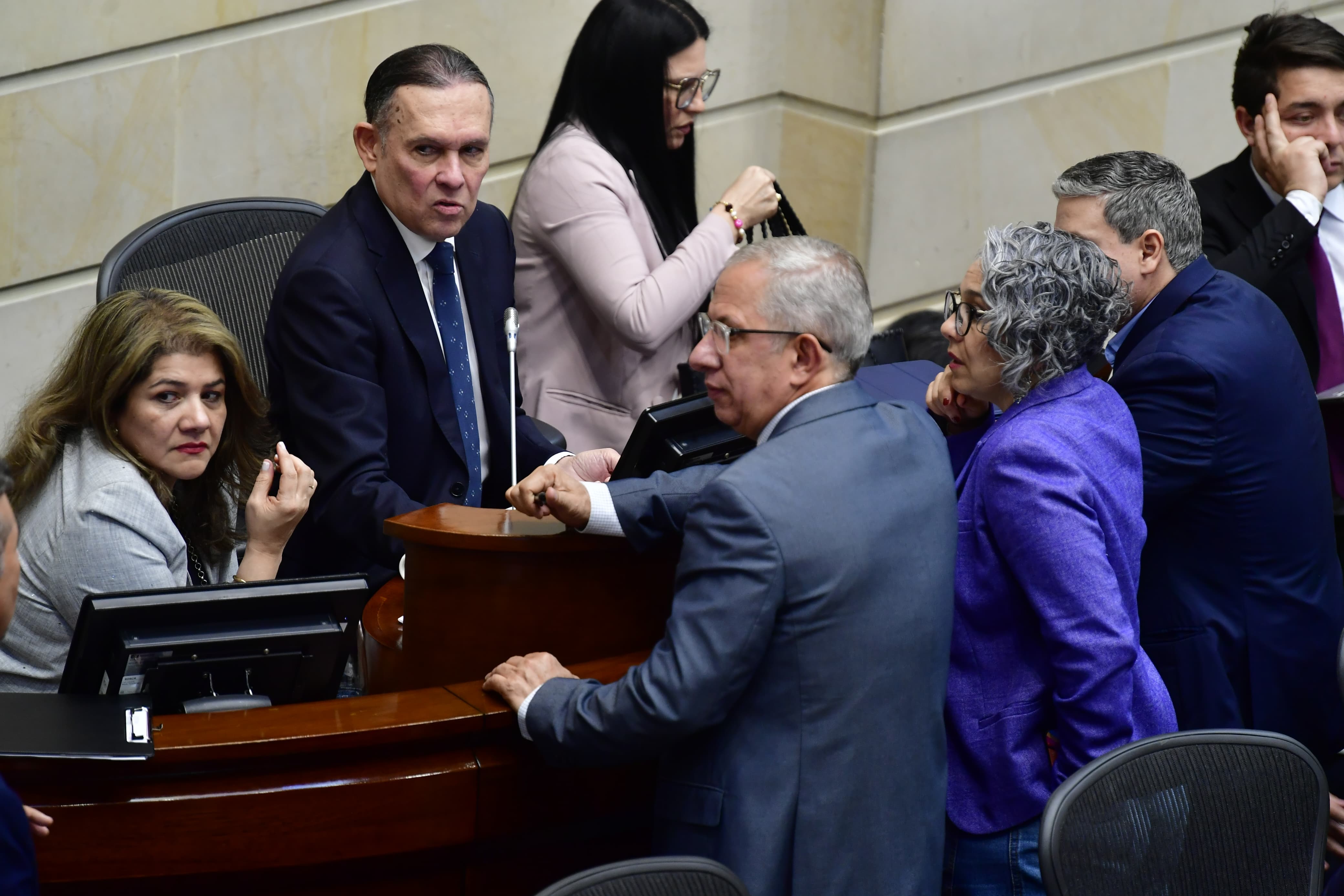 El cuarto debate de la reforma laboral se adelanta en la plenaria del Senado.