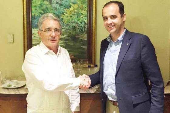 Tomada de redes sociales / Tomada de redes sociales