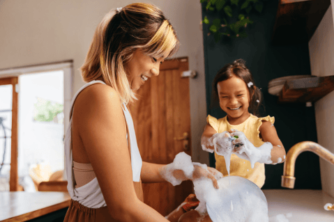 10 tareas que debería hacer tu hijo si tiene entre 4 y 9 años