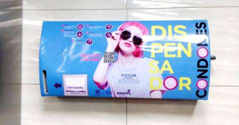 Dispensadores de condones, el debate que llega a los colegios distritales