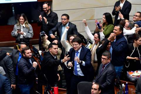 Oposición escala ofensiva contra Petro con movidas judiciales para trabar su agenda