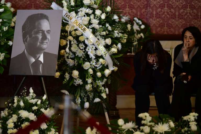 Exequias y homenajes al exvicepresidente Germán Vargas Lleras avanzan en el salón Simón Bolívar del Palacio de San Carlos.