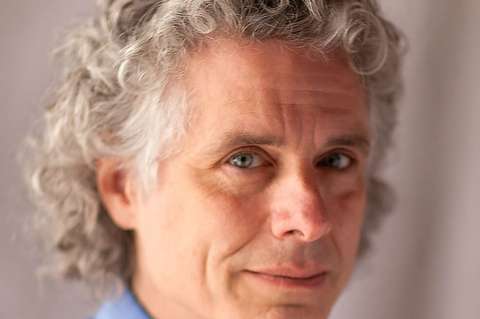 “Se puede confrontar a las personas con sus propias creencias sagradas”: Steven Pinker