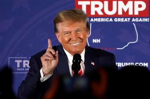 “Quedan dos personas y creo que una se irá probablemente mañana”, Trump en New Hampshire