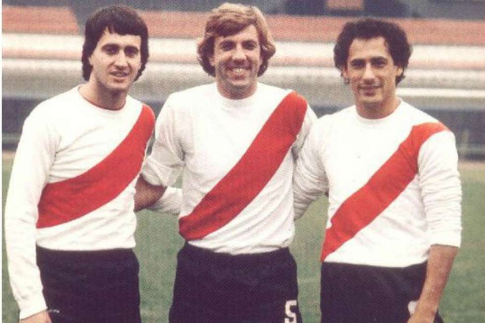 Norberto Alonso (izq.), Reinaldo 'Mostaza' Merlo (cen.) y Juan José López (der.). / Archivo