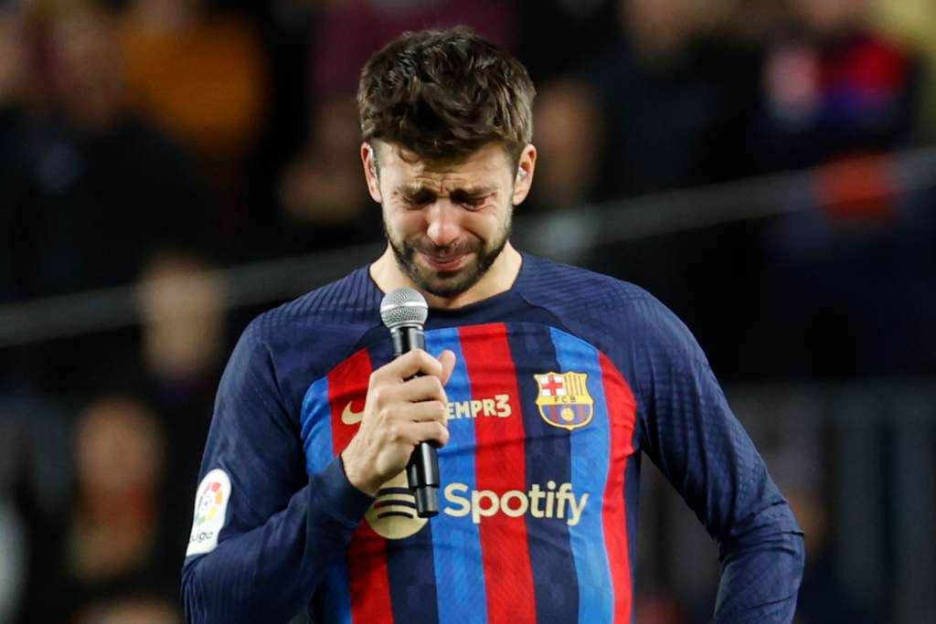 BARCELONA, 05/11/2022.- El defensa del Barcelona Gerad Piqué, al término del encuentro de la decimotercera jornada de LaLiga entre el FC Barcelona y el UD Almería disputado este sábado en el Camp Nou, en Barcelona. EFE/Toni Albir